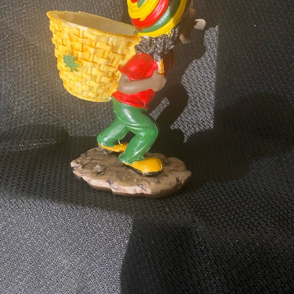 Ashtray/Figurines. Multi use. Ashtray or Figurine for your Home Decor! - Picture 4 of 6